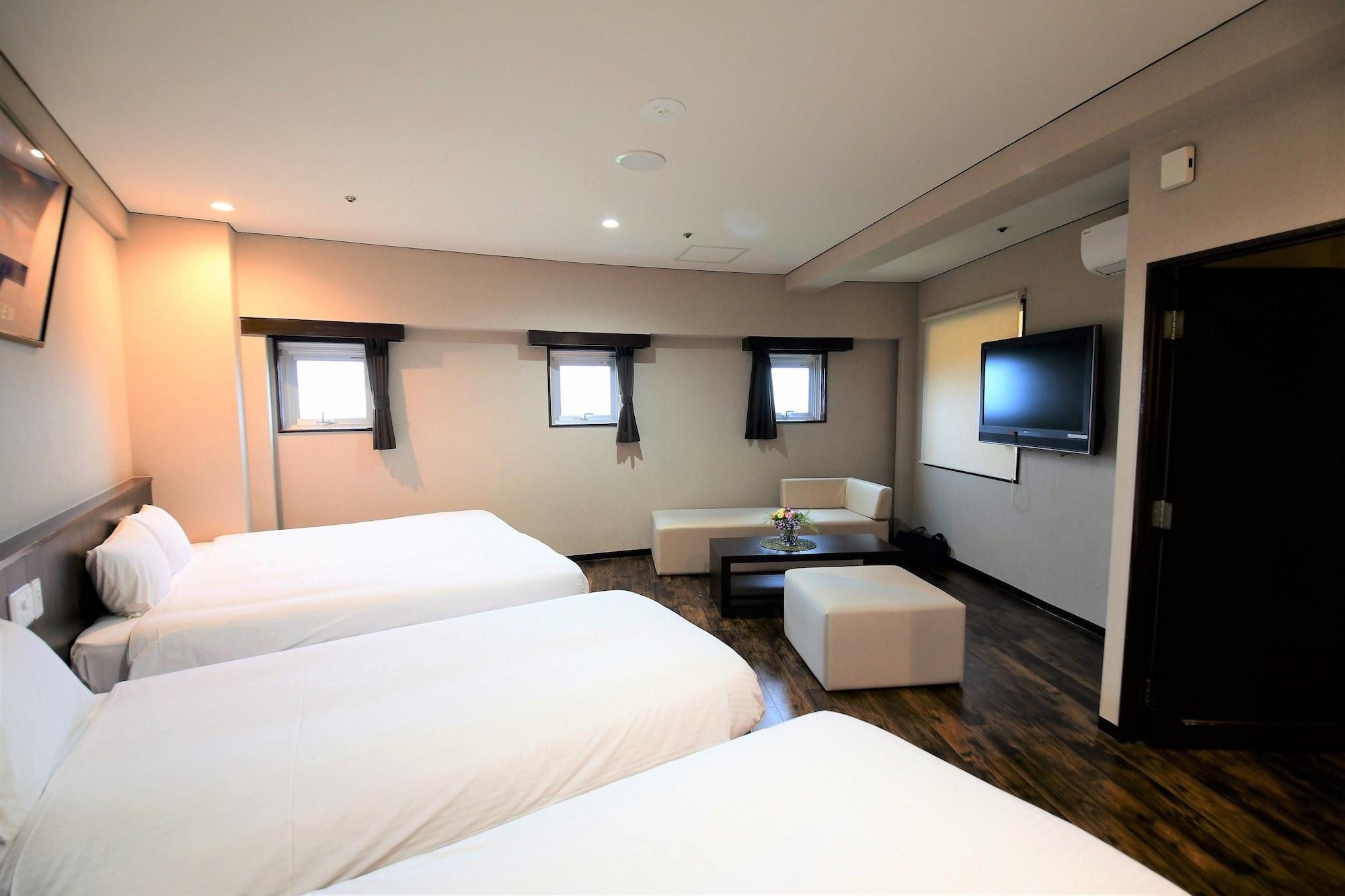 Rycom Crystal Hotel Okinawa Bagian luar foto