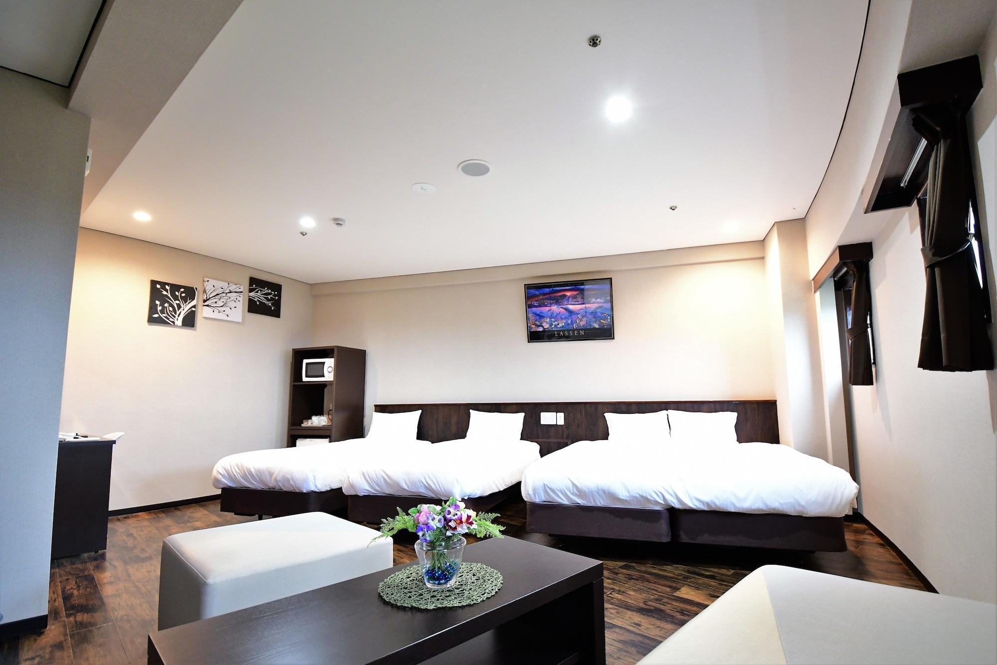 Rycom Crystal Hotel Okinawa Bagian luar foto