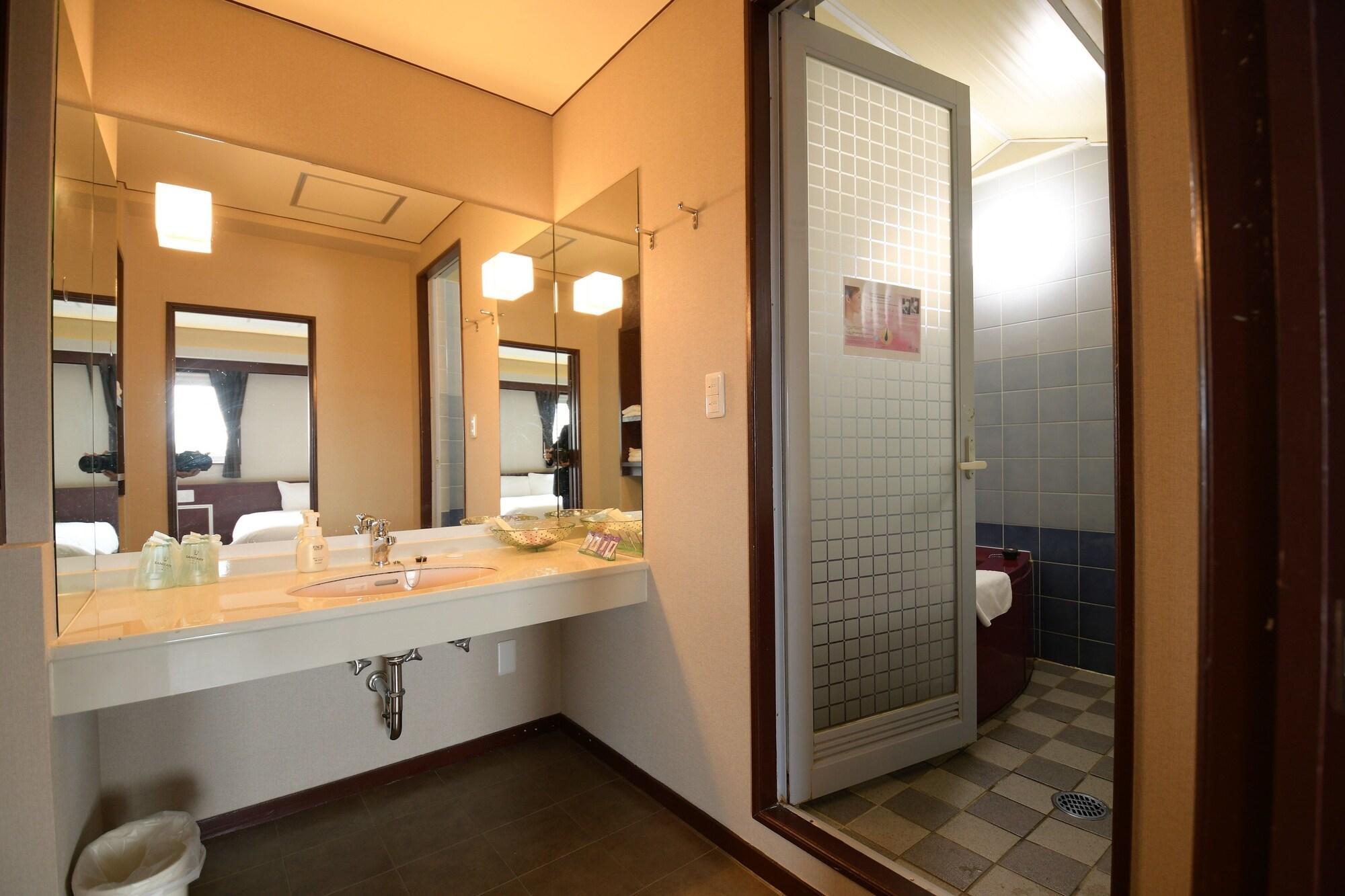 Rycom Crystal Hotel Okinawa Bagian luar foto