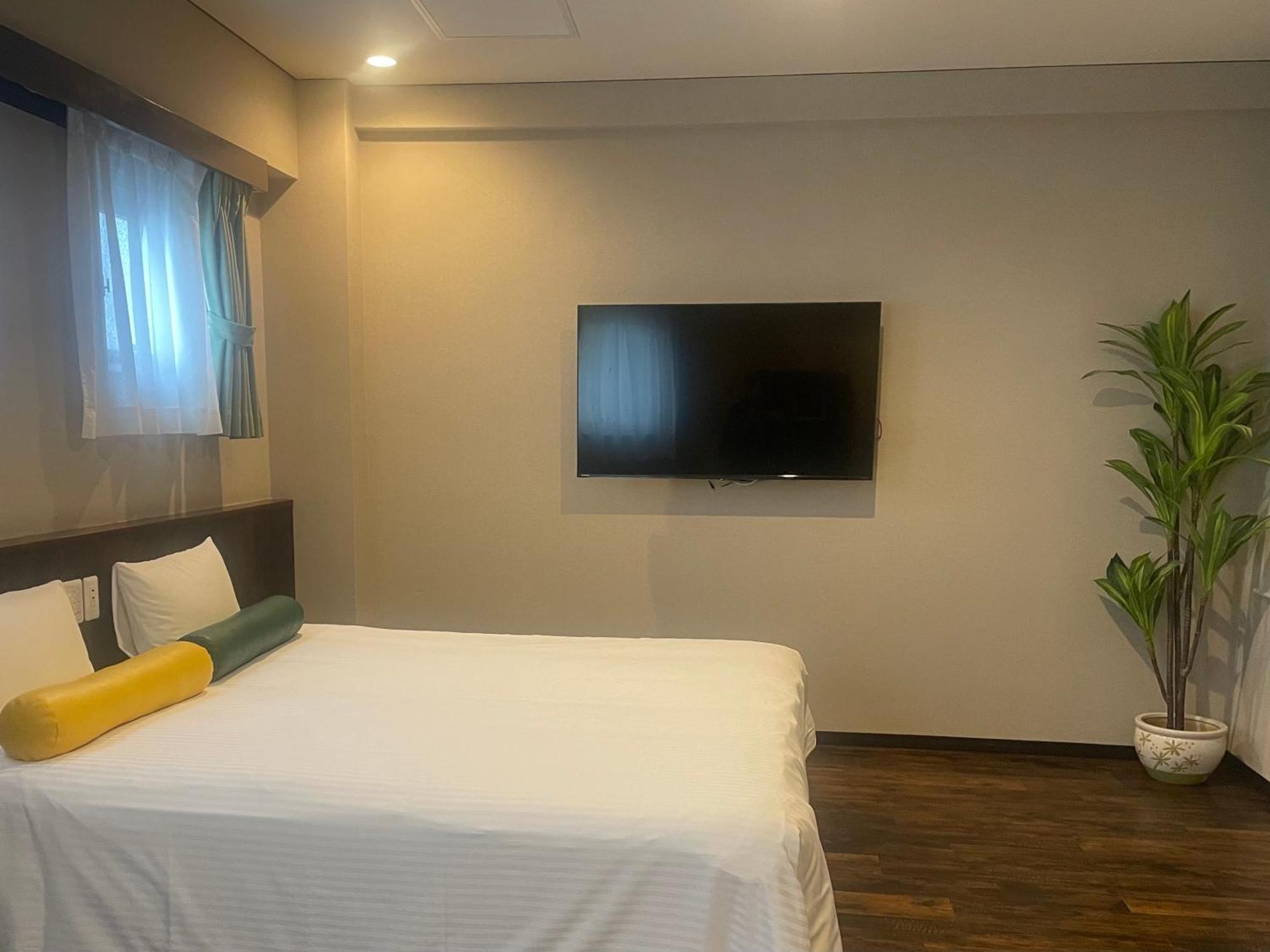 Rycom Crystal Hotel Okinawa Bagian luar foto